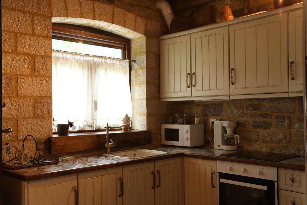 Guesthouse Amalia Kalesménon المظهر الخارجي الصورة